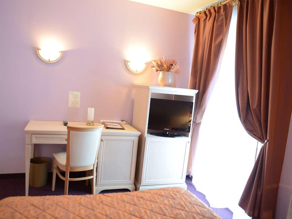 Best Western Flers Centre Gare Номер фото